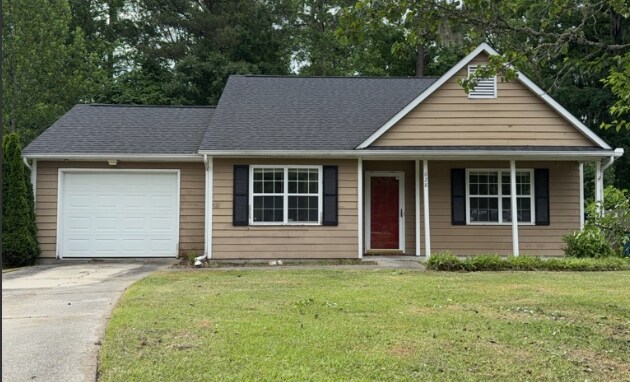 Foto principal - Charming 3 Bedroom 2 Bath Home 628 S. Hamp...