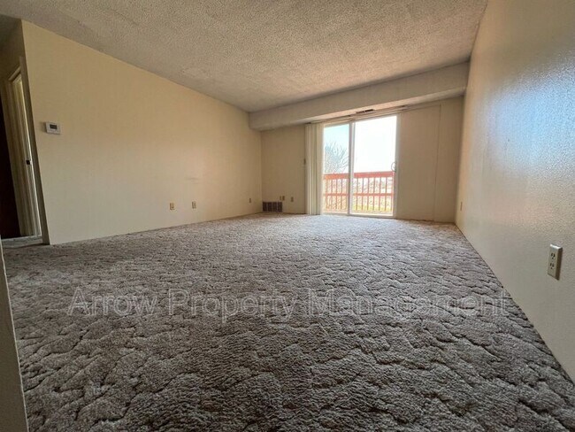 Building Photo - 1300 E H St