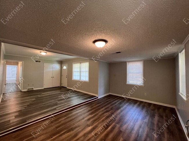 Building Photo - 7077 Carrolton Dr W