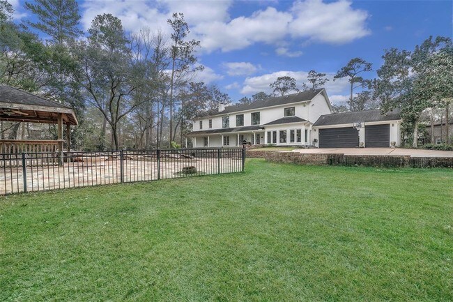 Building Photo - 403 Charleston Dr