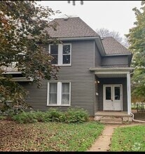 Building Photo - 1233 7th St