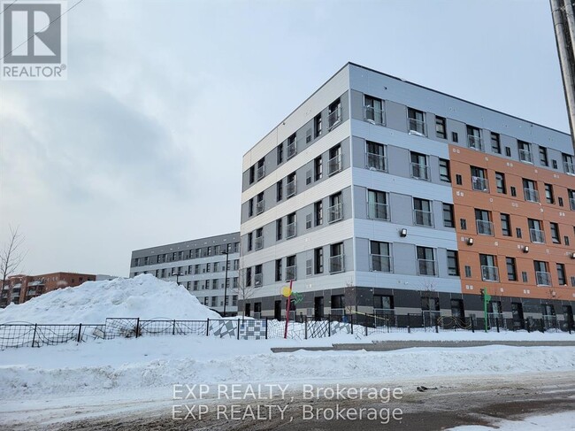 Building Photo - 75 Barrie Rd