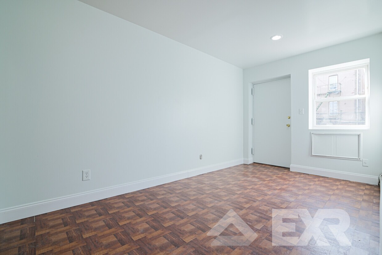 Foto principal - 1351 Decatur St