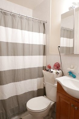 Foto del edificio - 255 W 75th St