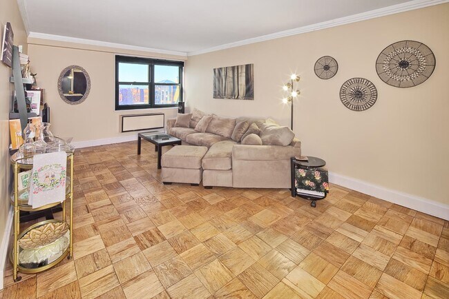 Foto del edificio - 7855 Boulevard E