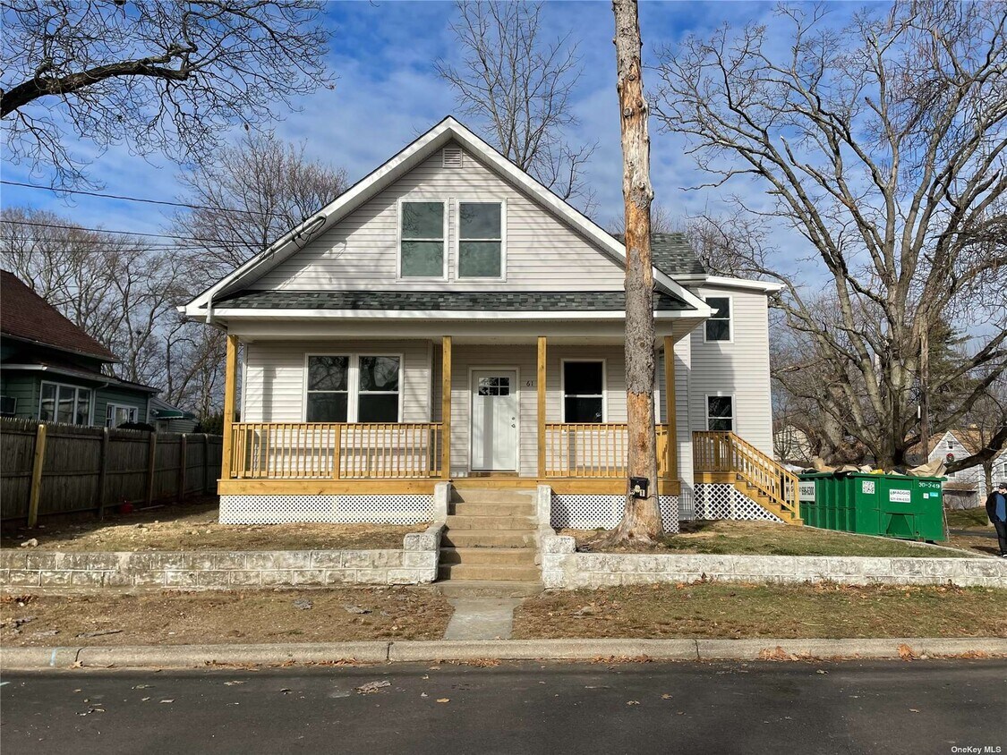 61 Northridge St, Huntington Station, NY 11746 House Rental in