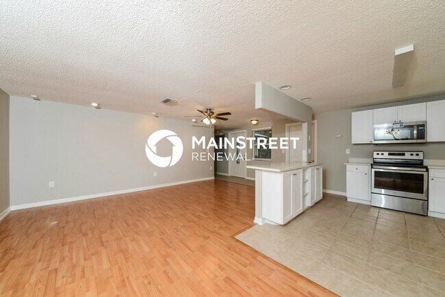 Building Photo - 3 Bedroom Pet-Friendly Home in Sarasota, F...