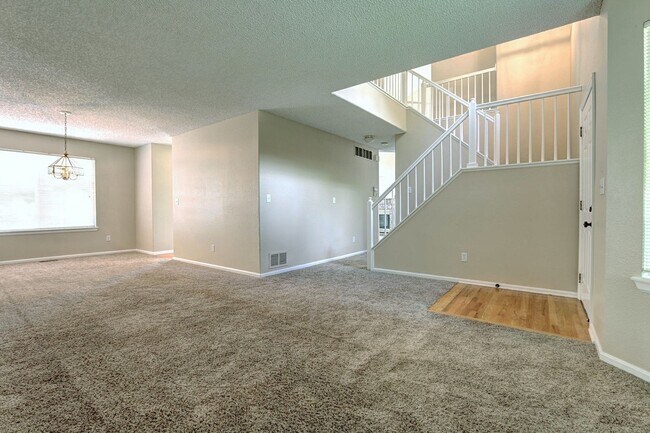 Foto del edificio - Castle Rock Founders Village Single Family 4BD/3BTH/3-Car (~2100 FSF)