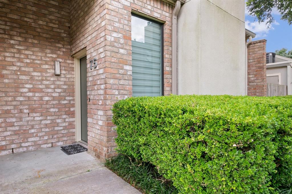 Foto principal - 8100 Cambridge St