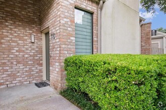 Building Photo - 8100 Cambridge St