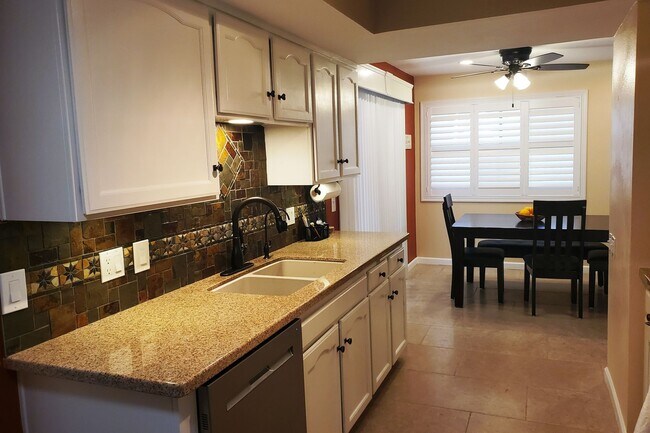 Building Photo - Perfect & Newly Updated Vacation Home, 45+...