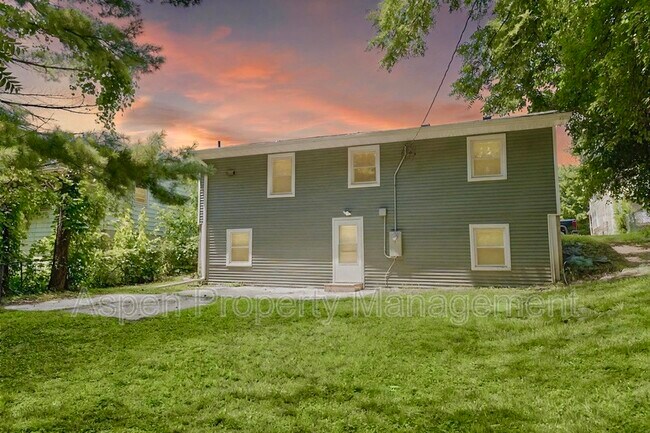 Foto del edificio - 314 S Woodlawn Ave