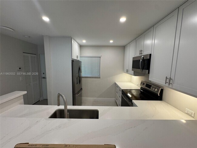 Building Photo - 7810 Camino Real