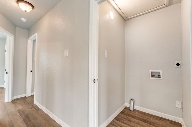 Building Photo - 146 Caddo, A