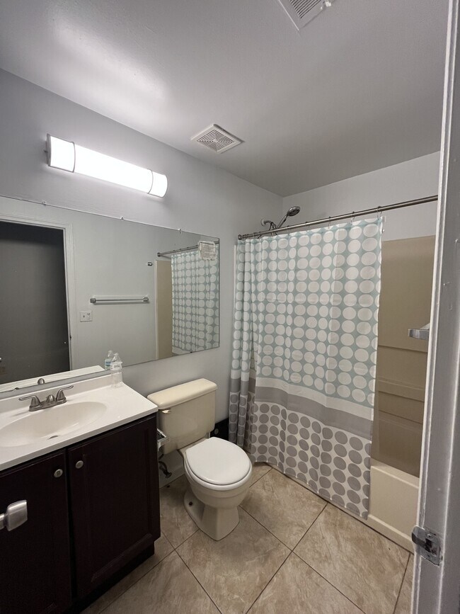 Foto del edificio - 35 Rutgers Dr