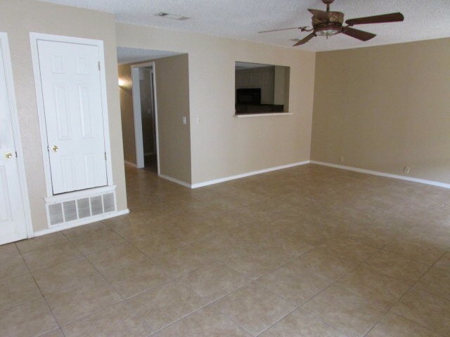 Building Photo - 6208 Eastridge Rd