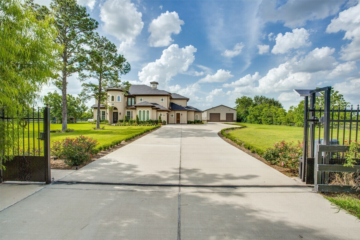 Primary Photo - 28344 Rose Ln