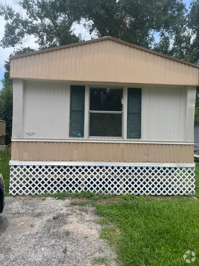 Building Photo - 22811 Ford Rd