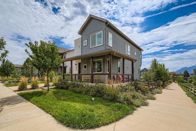 Building Photo - Gorgeous 4B/3.5B North Boulder - Available...