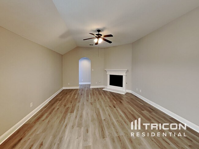Building Photo - 5844 Burgundy Rose Dr
