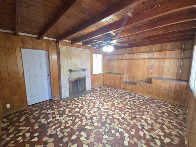 Foto del edificio - 714 E Crawford St