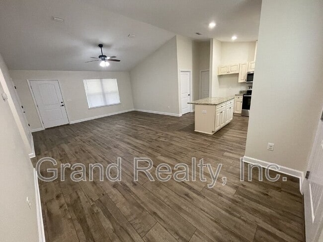 Foto del edificio - 4019 Brittany Ln