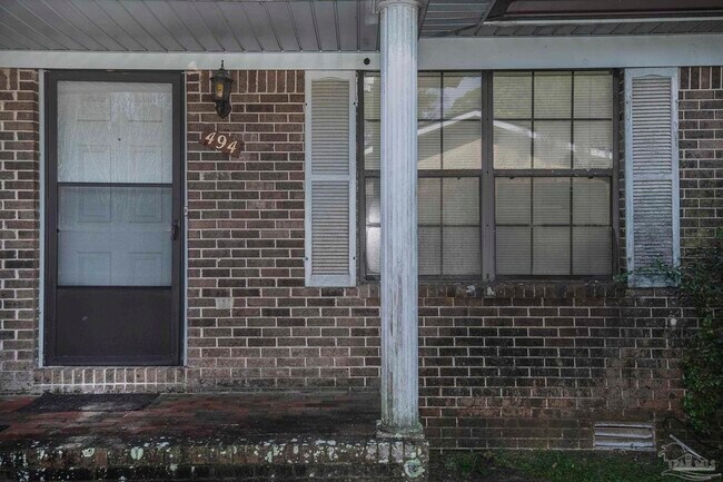 Foto del edificio - 496 Lownde Ave