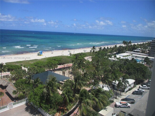 Foto del edificio - 5313 Collins Ave