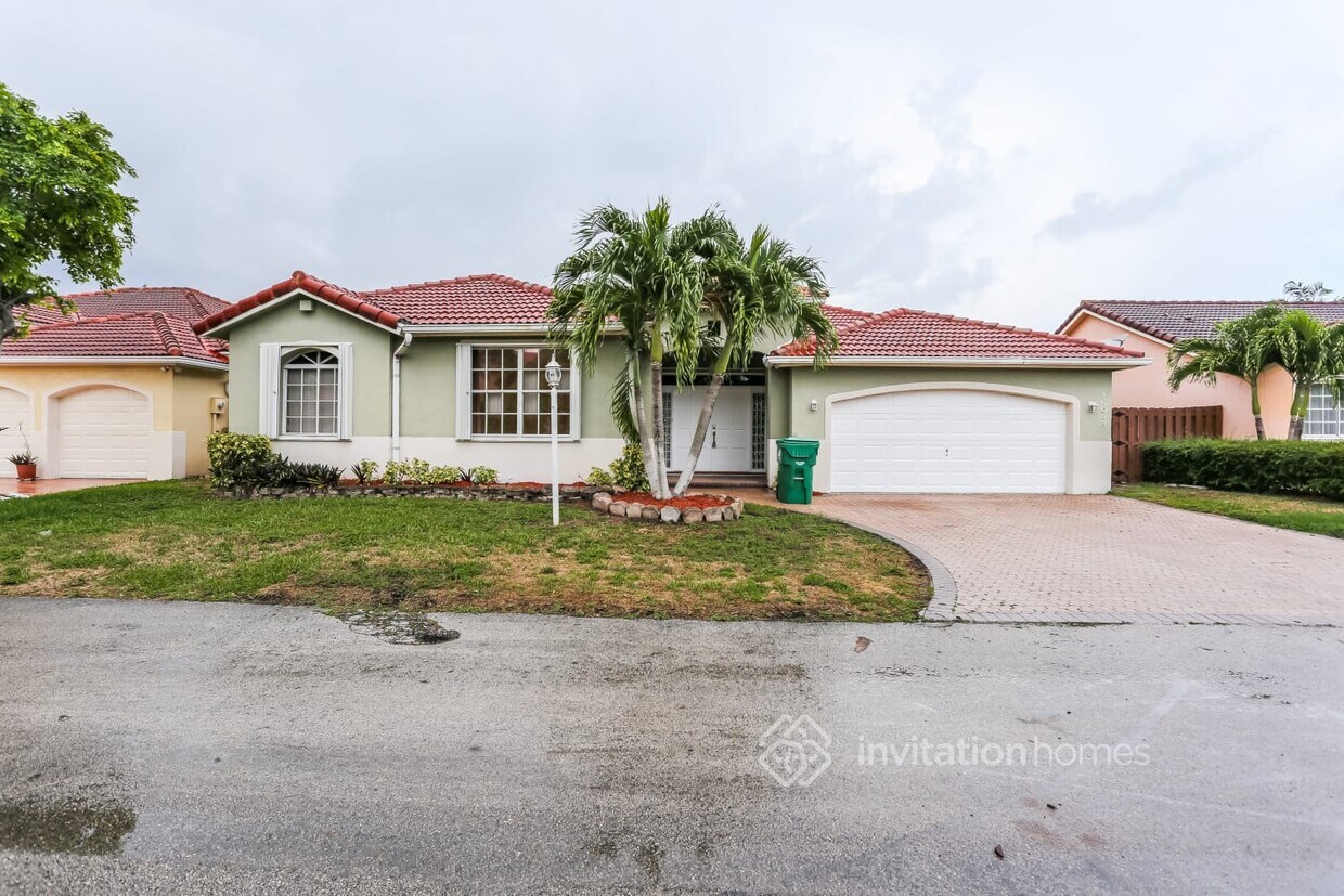 Foto principal - 16035 SW 109th St