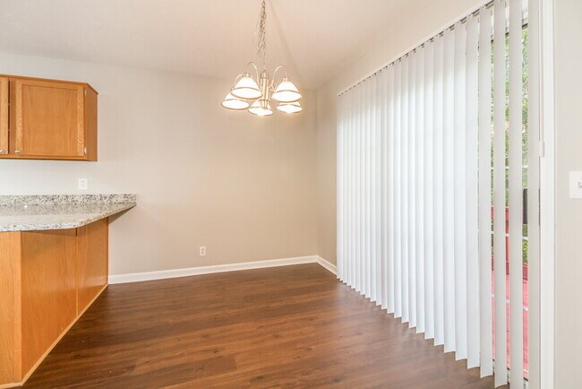 Foto del edificio - 3544 Glenfalls Dr
