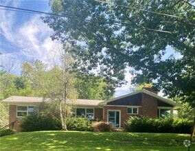 Building Photo - 216 Berkshire Rd