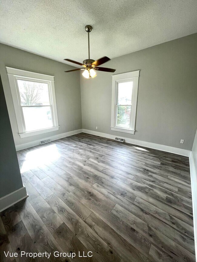 Foto del edificio - 2 br, 1 bath House - 428 E Vermont Street