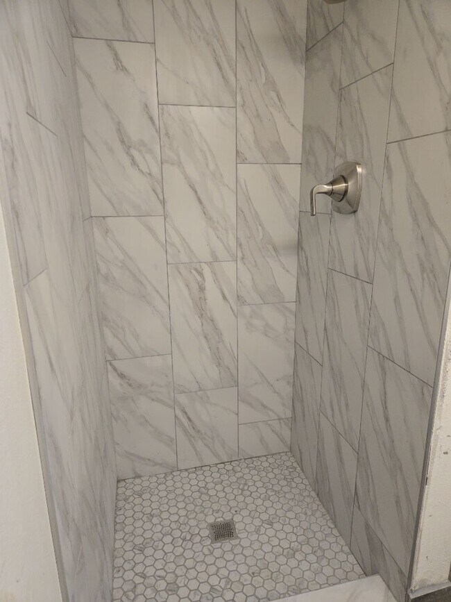Foto del edificio - 624 W Laurel St