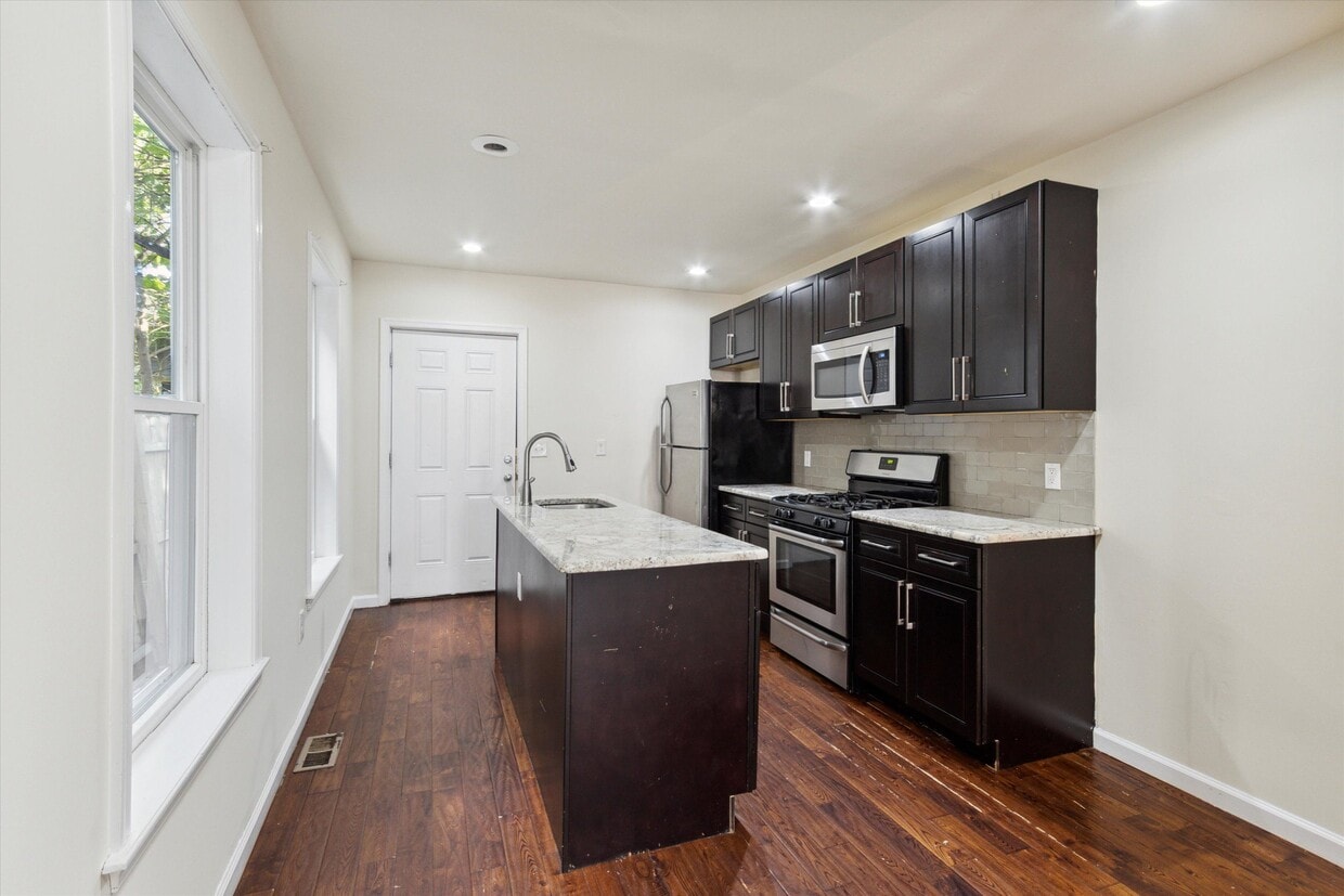 Photo - 1804 W MONTGOMERY AVE