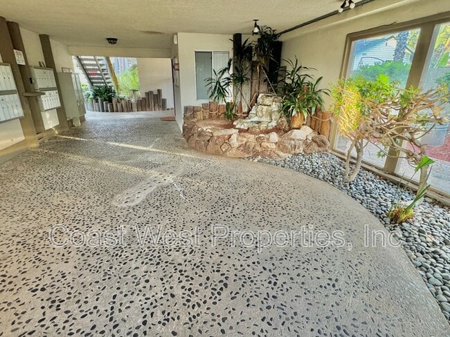 Foto del edificio - 1810 Broadway St