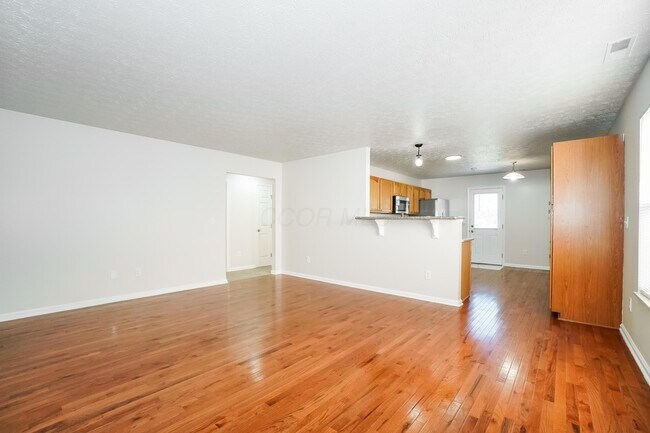 Building Photo - 3853 Sugarbark Dr