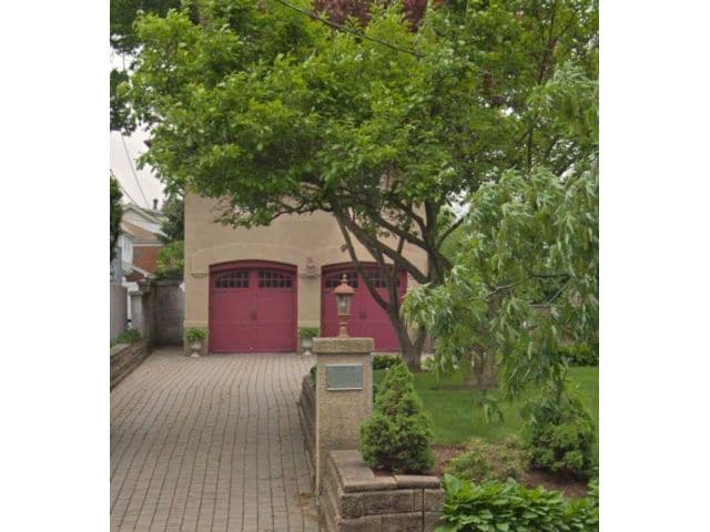 Primary Photo - 292-300 Delavan Ave