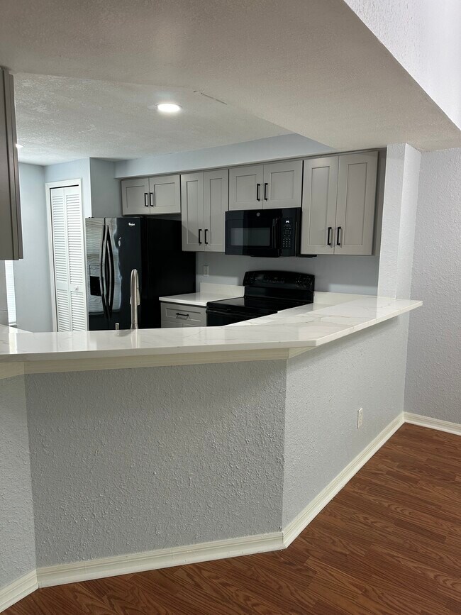 Foto del edificio - 9600 Victoria Ln