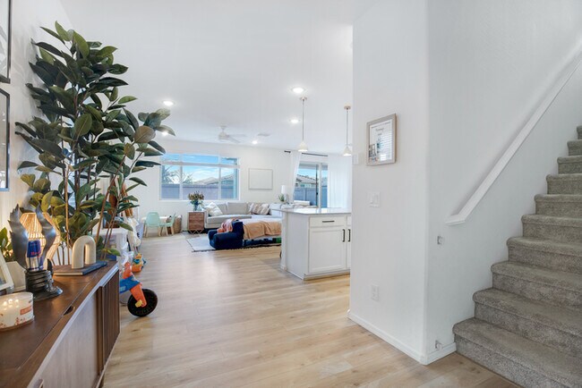 Building Photo - 6815 N 88th Dr