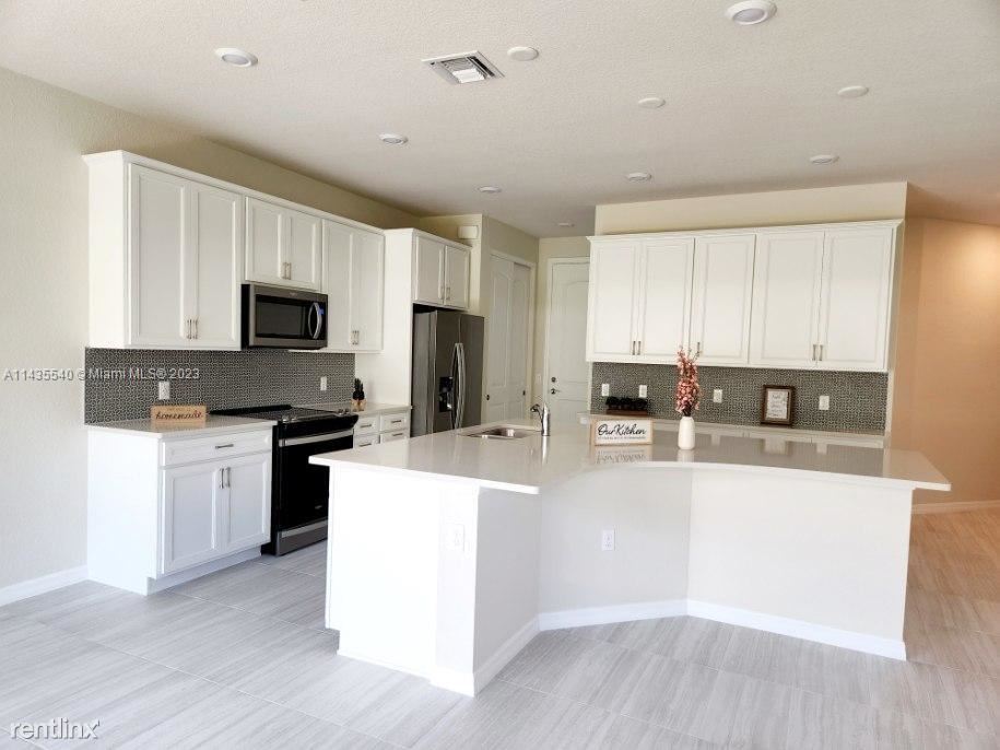 Primary Photo - 3 br, 2.5 bath House - 8189 Cinch Way