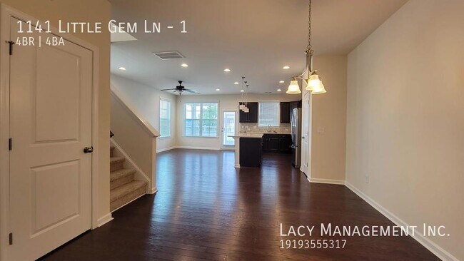 Building Photo - 1141 Little Gem Ln