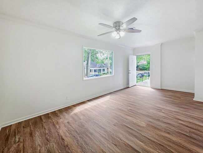 Building Photo - 1111 Lawton Pl SW