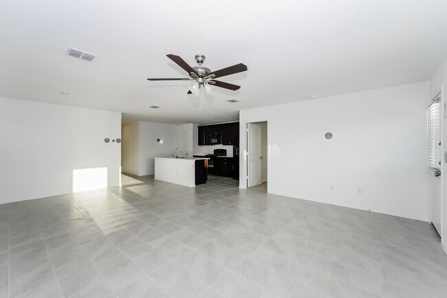 Building Photo - 8413 High Robin Ave