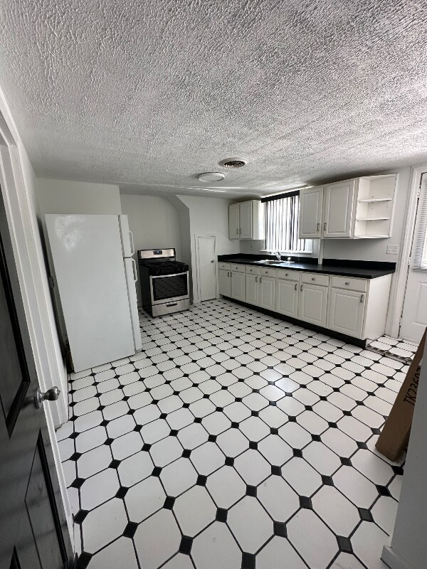 Foto del edificio - 14 Thill St