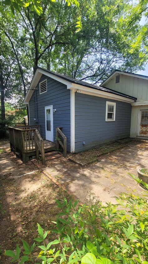 Primary Photo - 3320 Abingdon Rd