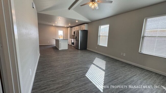 Foto del edificio - 306 E 77th St