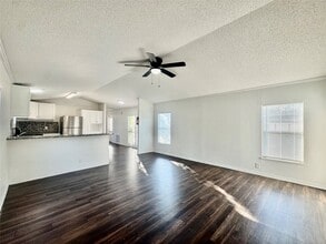 Building Photo - 1007 Spooner St