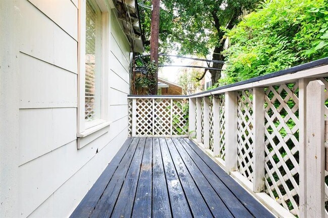 Foto del edificio - 1212 Milford St