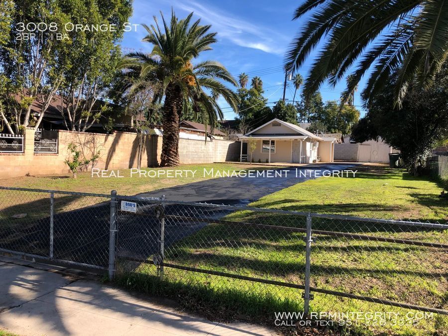 Amazing Location Close to Downtown! House for Rent in Riverside, CA