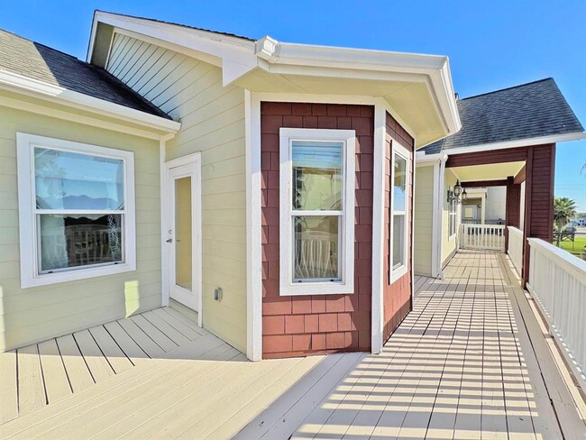 Building Photo - 131 Starboard Dr